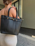 Lisa Tote - MOVE IN CONFIDENCE