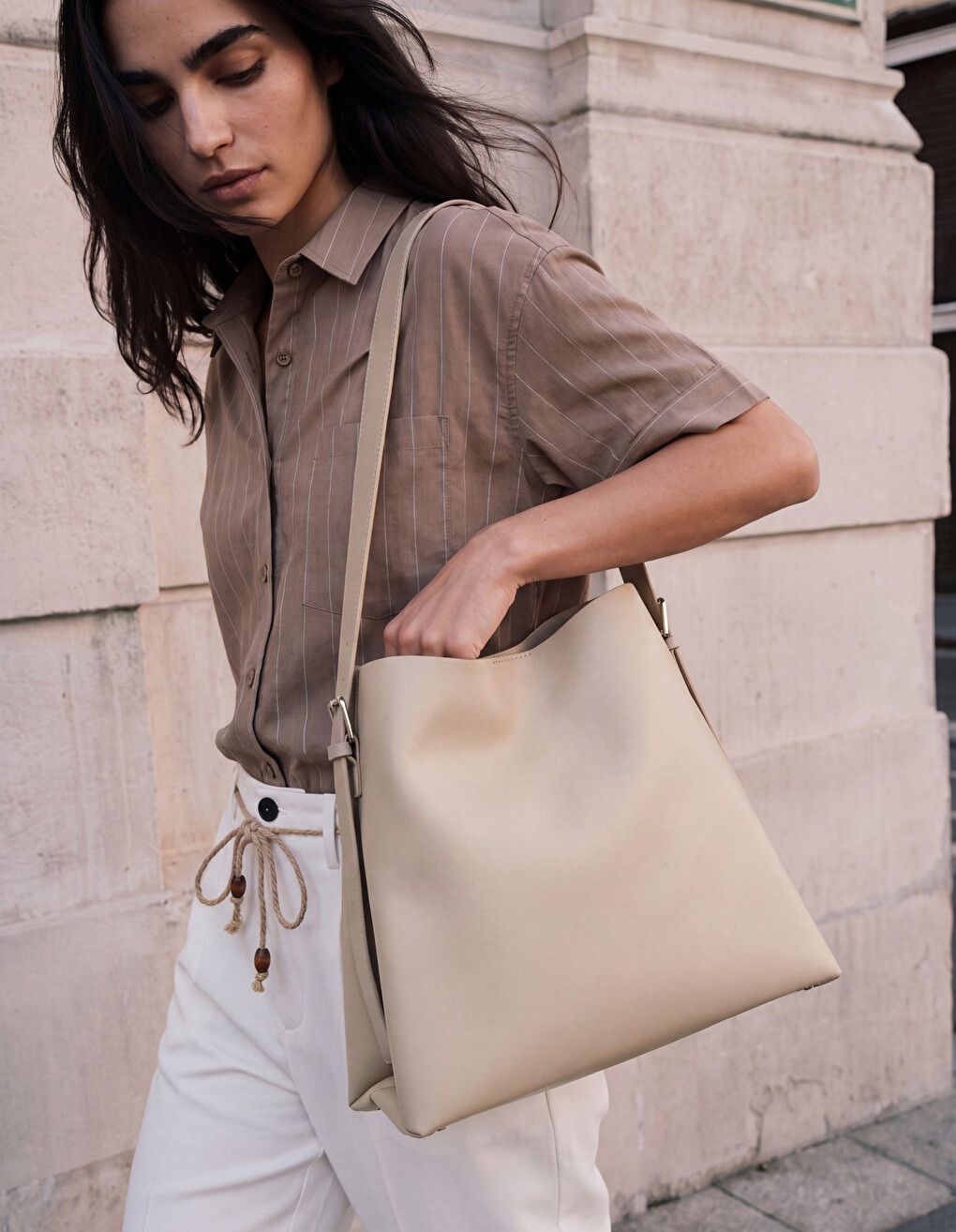 Wendy Tote - Articulated Elegance